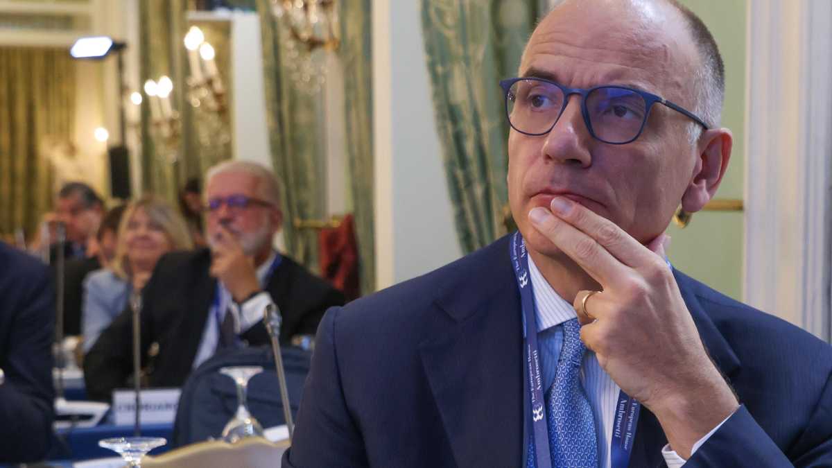 Immagine di Non è di sinistra promuovere lavoro? Il Jobs Act spiegato a Letta