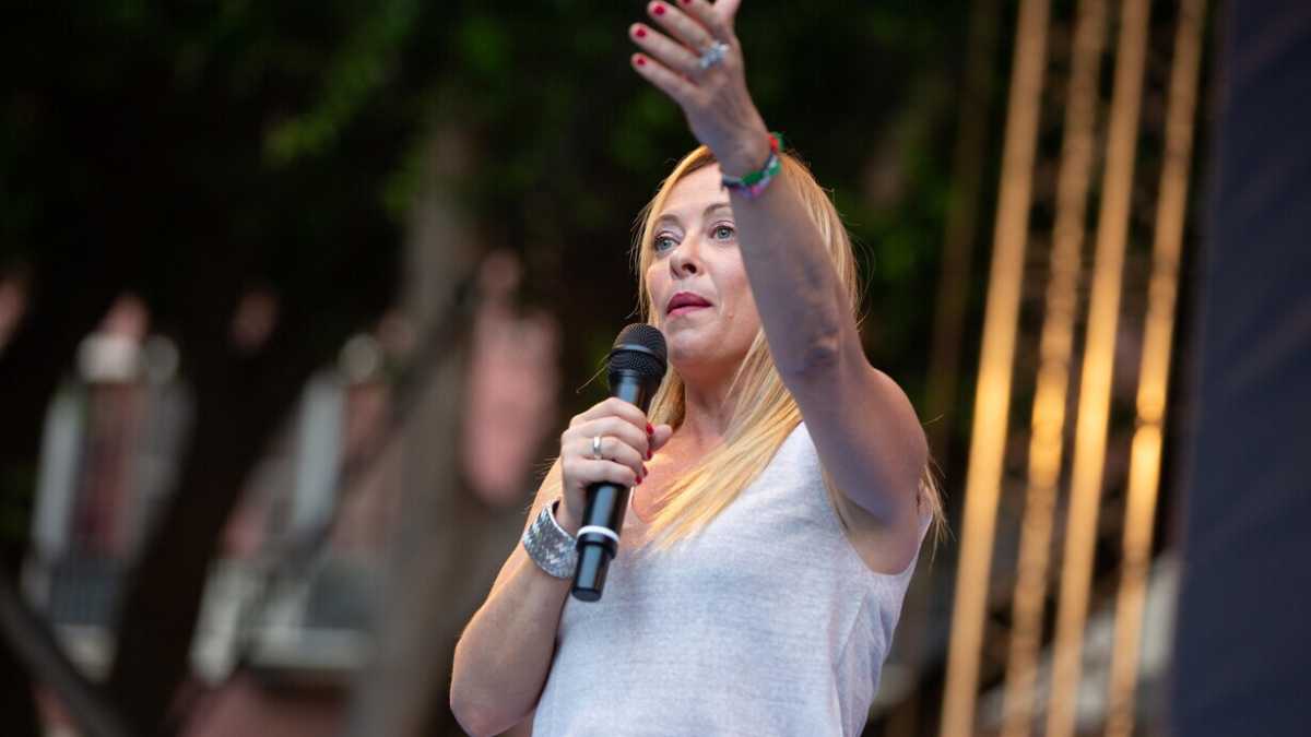 Immagine di Giorgia Meloni, l'atlantista, vola da Liz Truss