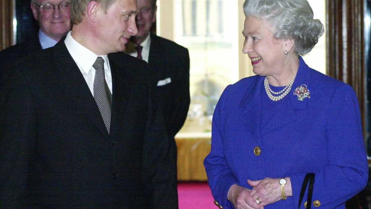 Immagine di Incontri russi, gemme preziose e la visita a Mosca della regina