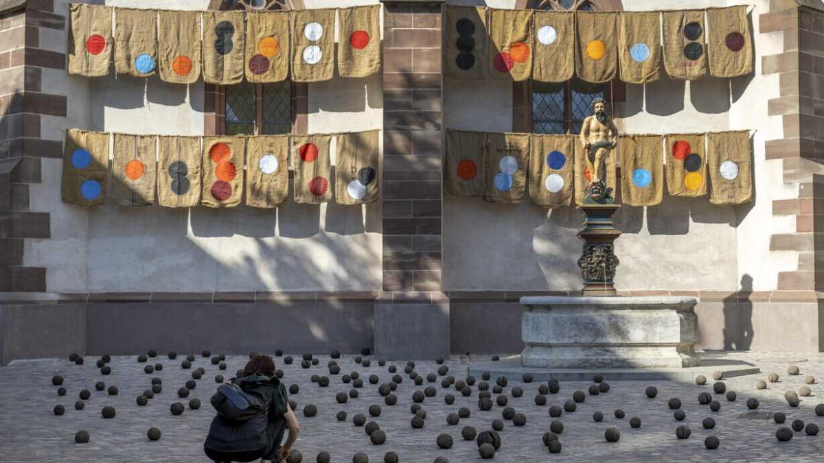 Immagine di A Venezia la materia solitaria di Bosco Sodi
