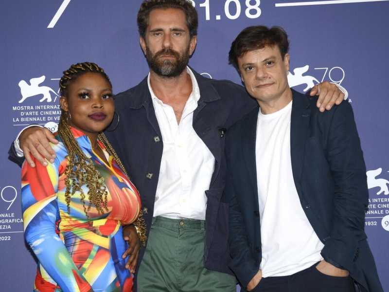 Glory Kevin, Roberto de Paolis e Lino Musella alla presentazione del film (Ansa)