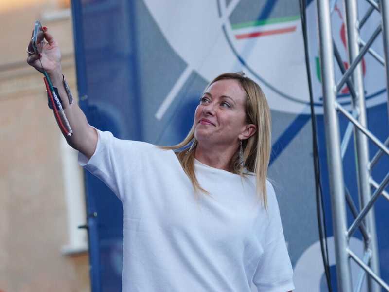 Giorgia Meloni si "prende" Milano. Aneddoti, buonsenso. C'è aria di vittoria