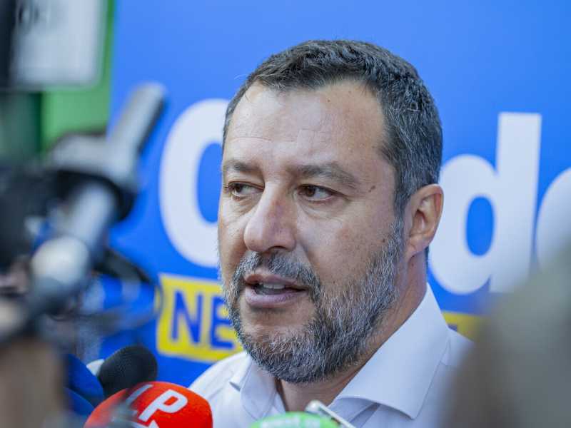 Rovesciare Salvini: congressi, firme, nuova fondazione. Tecnica di un colpo di partito
