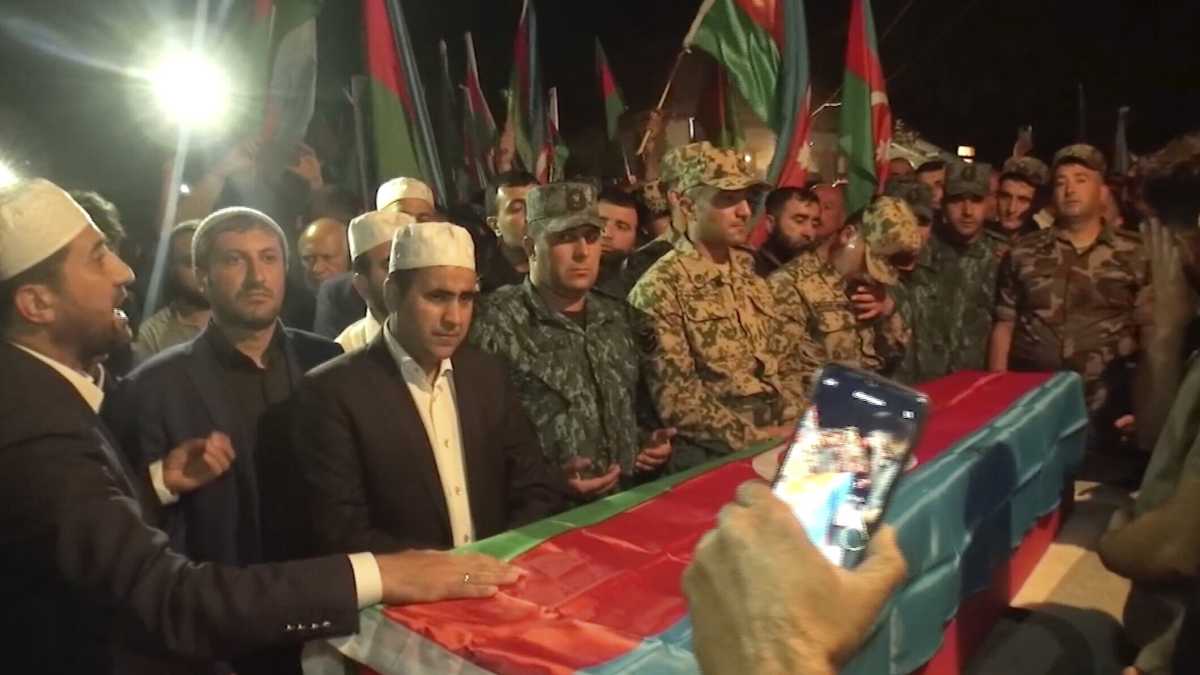 Immagine di Putin abbandona l’Armenia