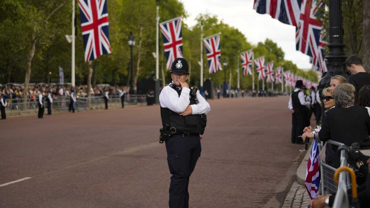 Immagine di Cortocircuiti anti-monarchici