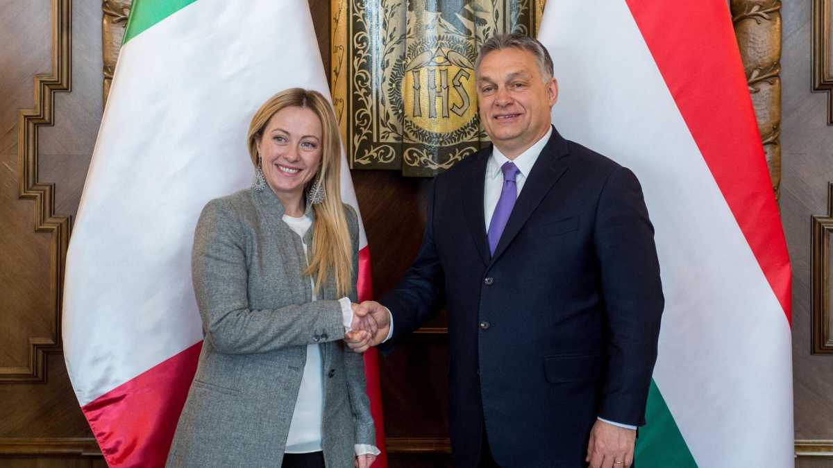 Immagine di Anche con Meloni al governo, l’asse Roma-Budapest-Varsavia sarebbe démodé. Meglio l'eredità di Parigi e Berlino