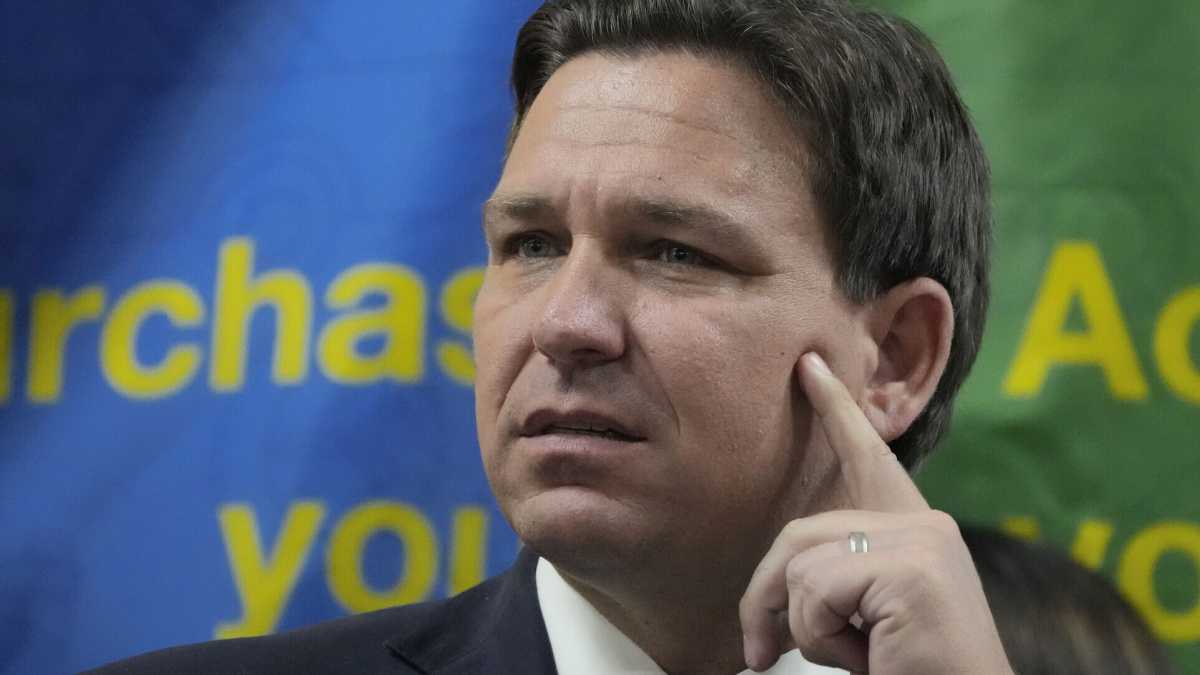 Immagine di Il piano di DeSantis, che manda immigrati a casa dei liberal