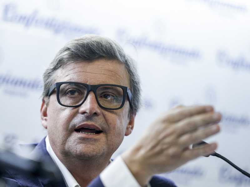 La perfezione imperfetta di Calenda