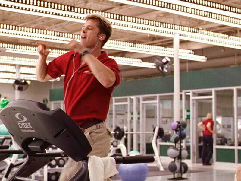 Brad Pitt in una scena di Burn After Reading, film del 2008 di Joel e Ethan Coen&nbsp;<br />