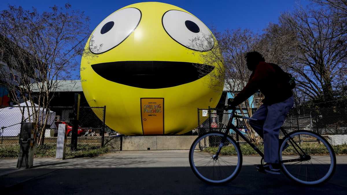 Immagine di L’emoticon compie 40 anni. Come è nata l'idea che ha cambiato il modo di comunicare