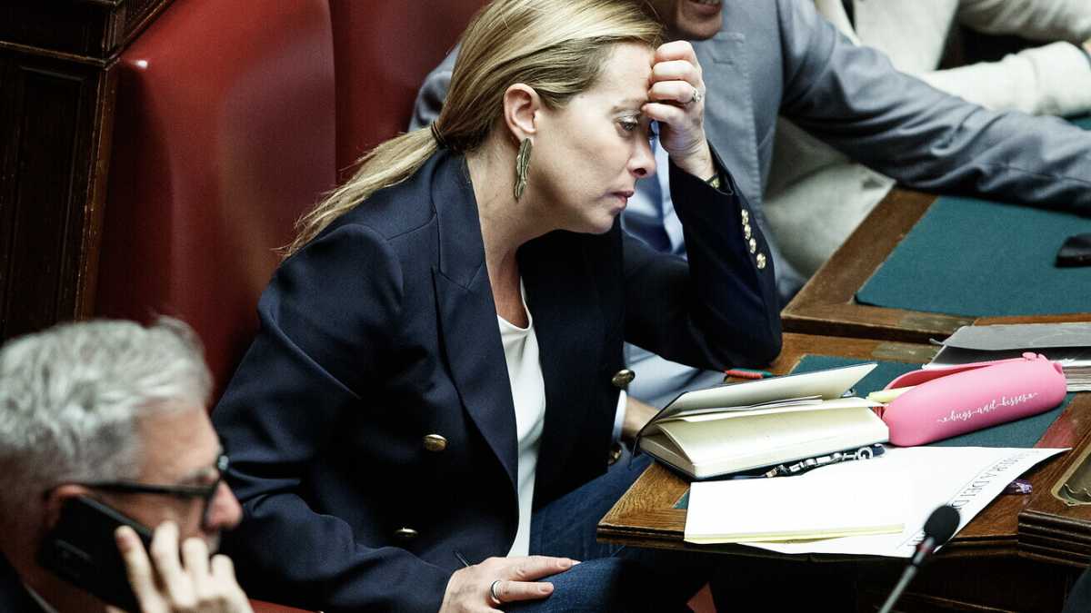 Immagine di La scomoda posizione di Meloni