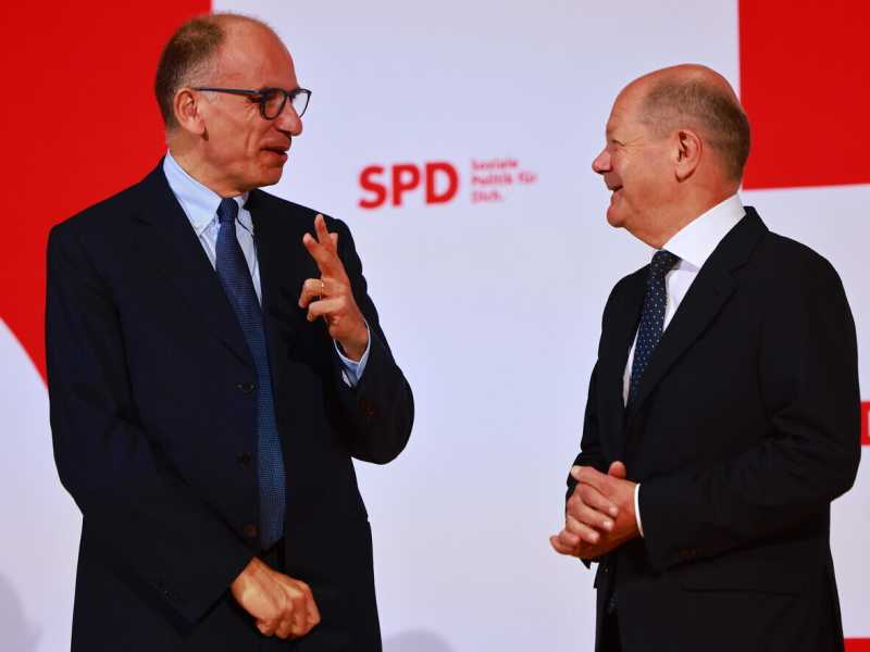 "Noi con la Germania e l'Europa, loro con l'Ungheria". Letta fa tappa a Berlino per tentare la rimonta