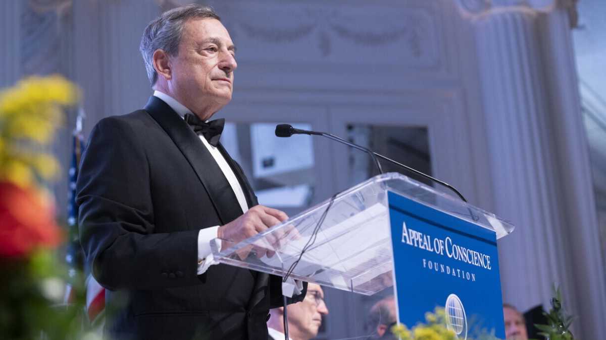 Immagine di Draghi: "Le autocrazie prosperano sfruttando l'esitazione. Evitiamo ambiguità"