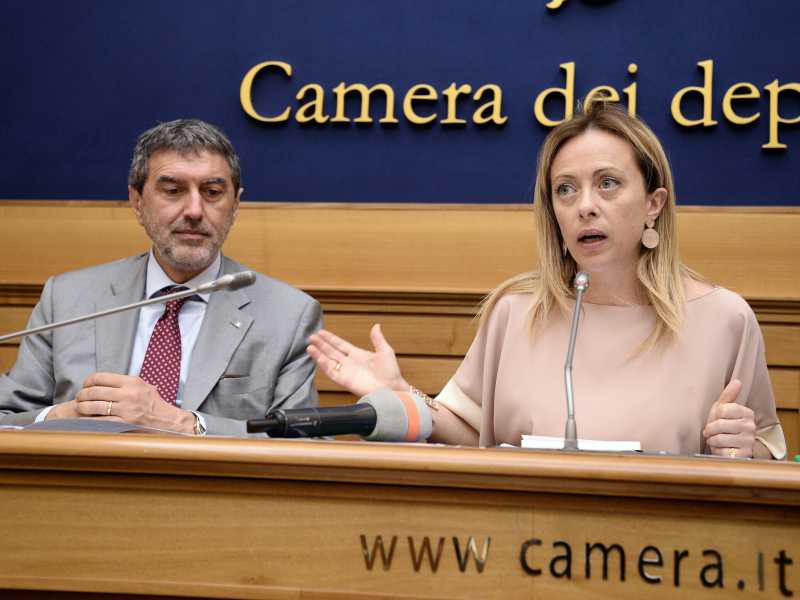 Dopo Piombino, l'Abruzzo. Meloni incalza Draghi sul gas, ma sabota le opere strategiche
