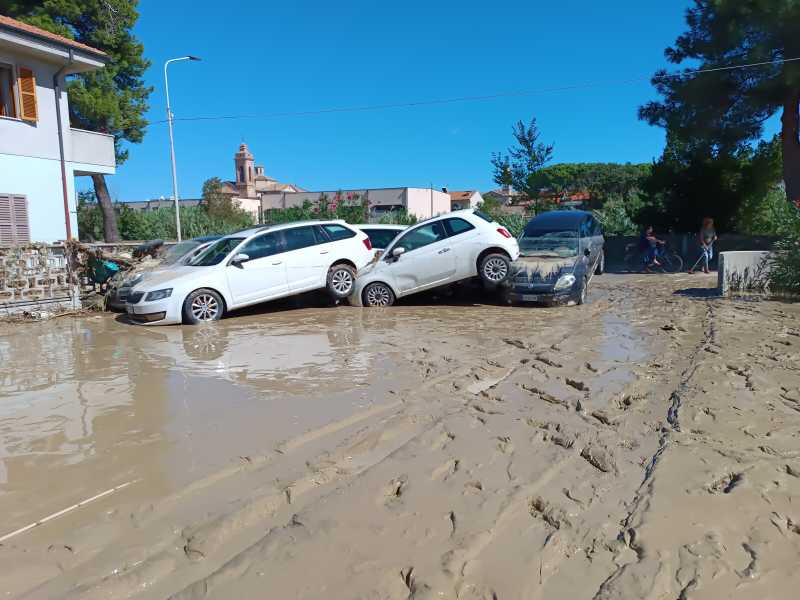 Burocrazia, ambientalisti e procure: il non detto dietro il disastro nelle Marche