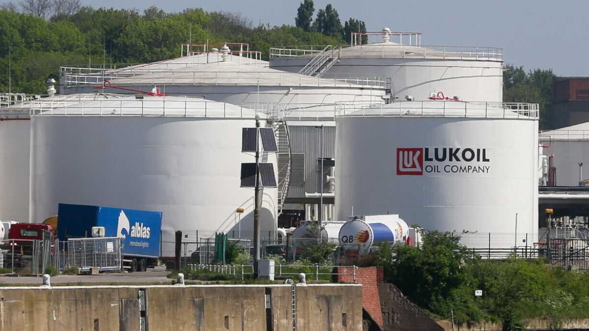 Immagine di È morto il presidente del cda della Lukoil: "Caduto da una finestra"