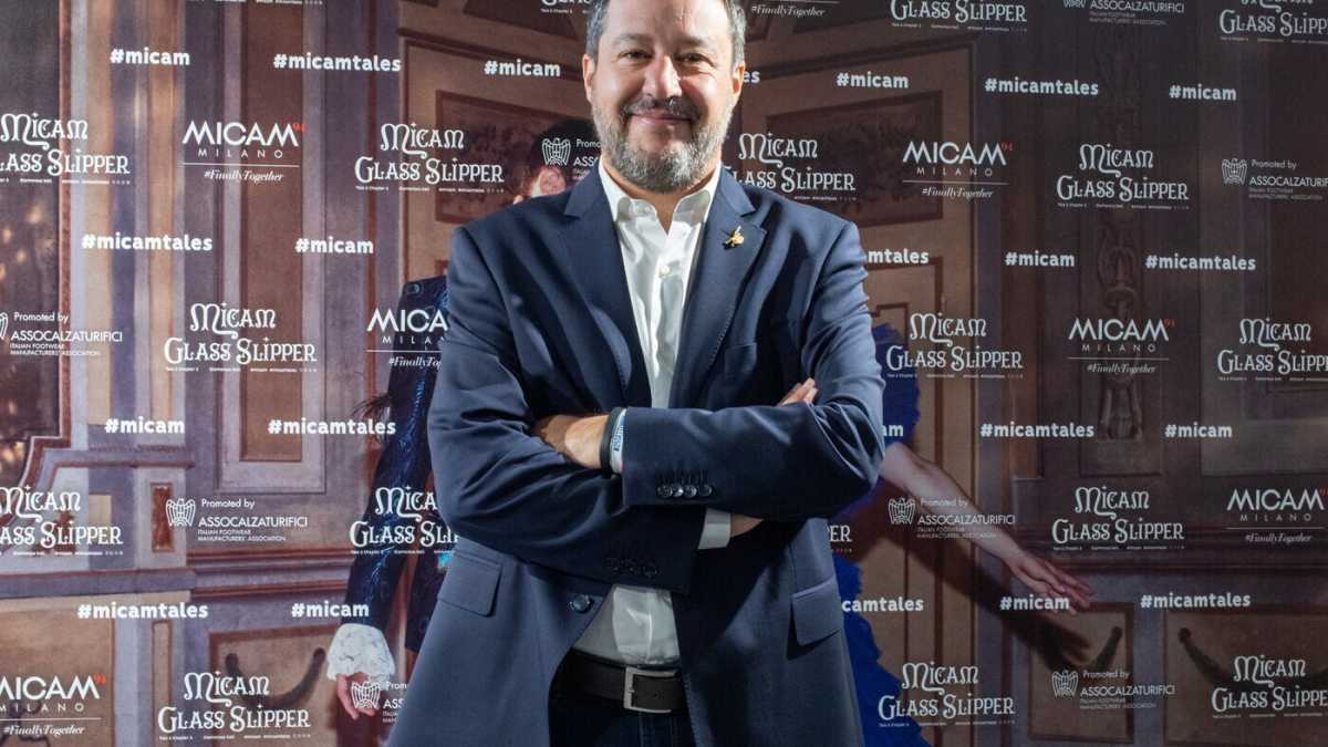 Immagine di Salvini, il "pataccaro" Rai. Parla di abolire il canone, ha contribuito ad affossare l'azienda