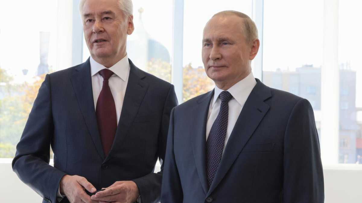Immagine di La giornata di Putin, trascorsa a far finta che la guerra non c'è