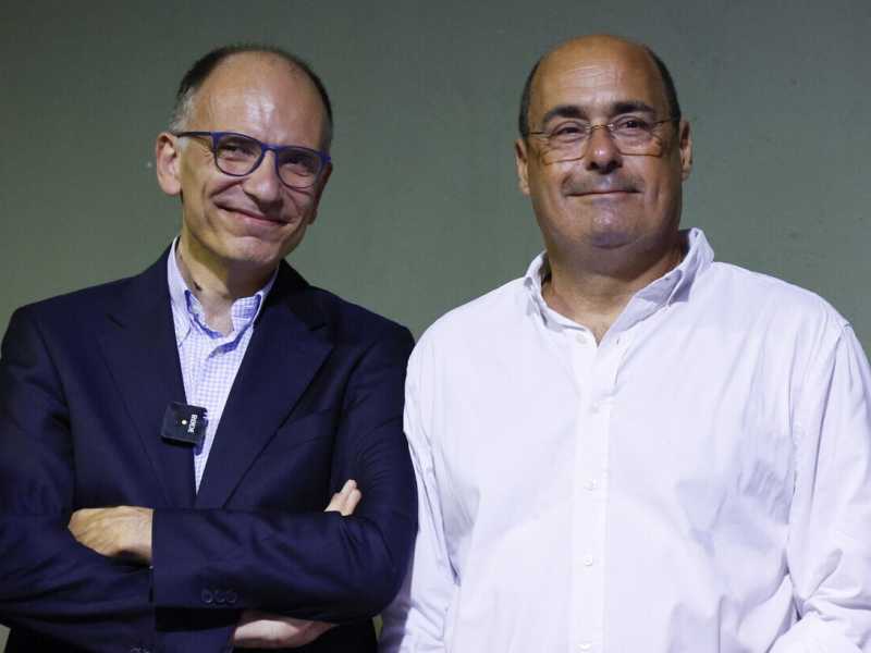 Enrico Letta e Nicola Zingaretti (Ansa)