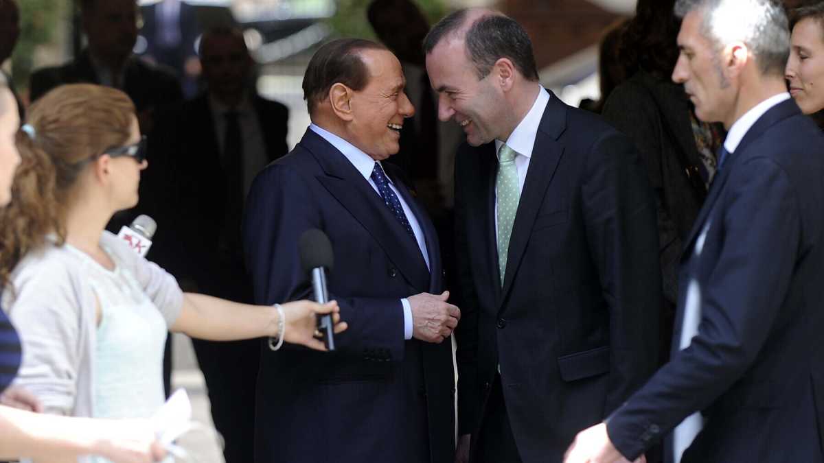 Immagine di "Scioccante!", "Scandaloso!". Gli eurodeputati attaccano il Ppe dopo la frase di Berlusconi su Putin