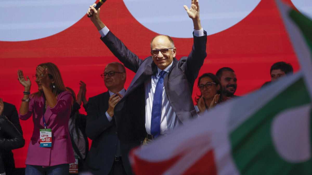 Immagine di Il centrosinistra chiude la campagna elettorale. Letta: "Non permetteremo che la destra stravolga la Costituzione"