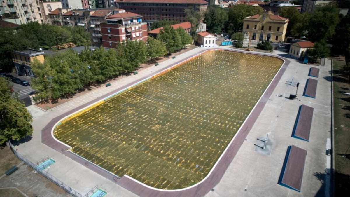 Immagine di Il Centro Balneare Romano trasformato in oro liquido da Beatrice Trussardi e amiche