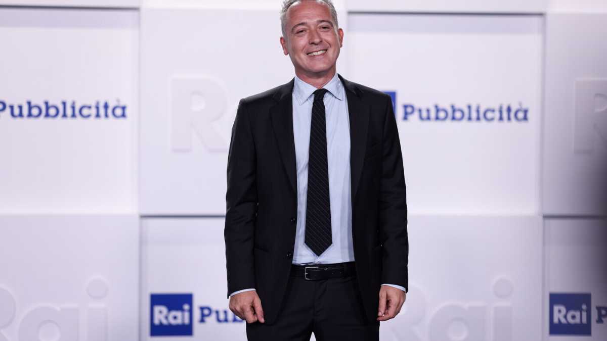 Immagine di Bella Diaco. Ecco perché in Rai si discute del contratto da sballo del conduttore (amico di Meloni)
