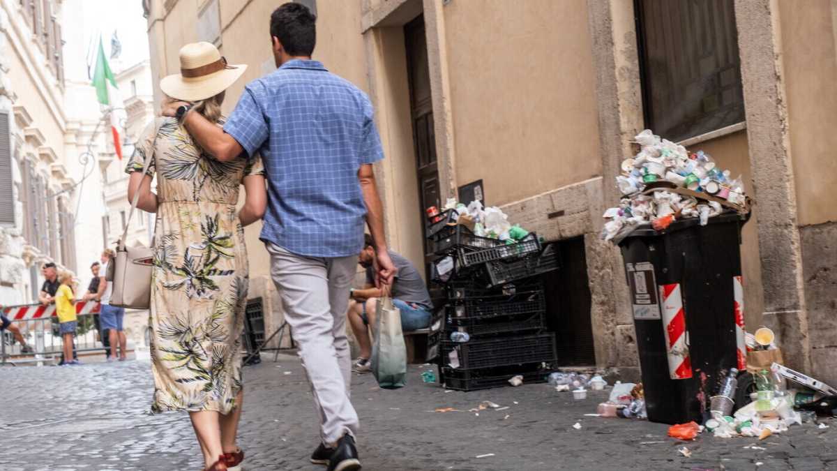 Immagine di Se anche il New York Times scopre la parola “monnezzaro” c’è un problema