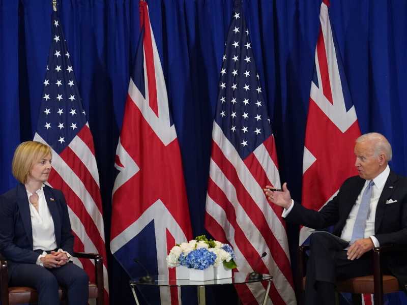 Truss e Biden (LaPresse)