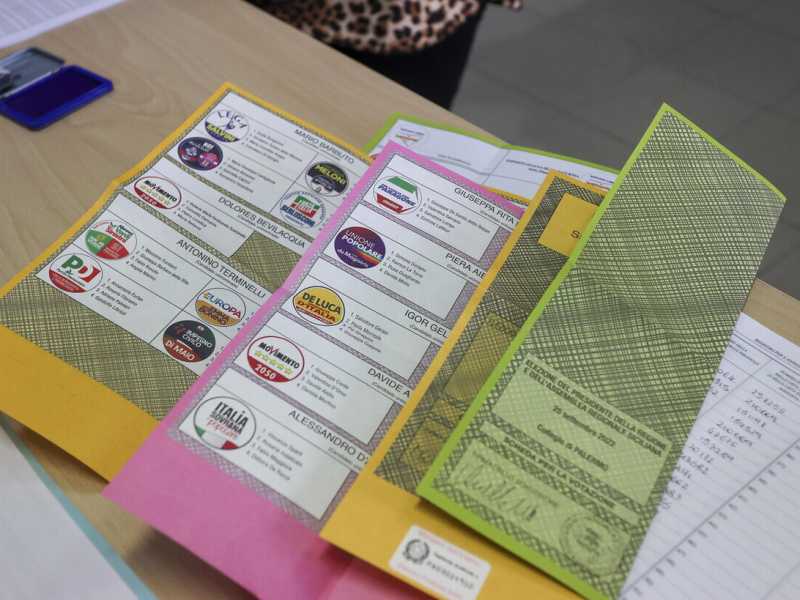 I primi dati sull'affluenza: alle 12 supera il 19 per cento, in linea con il 2018