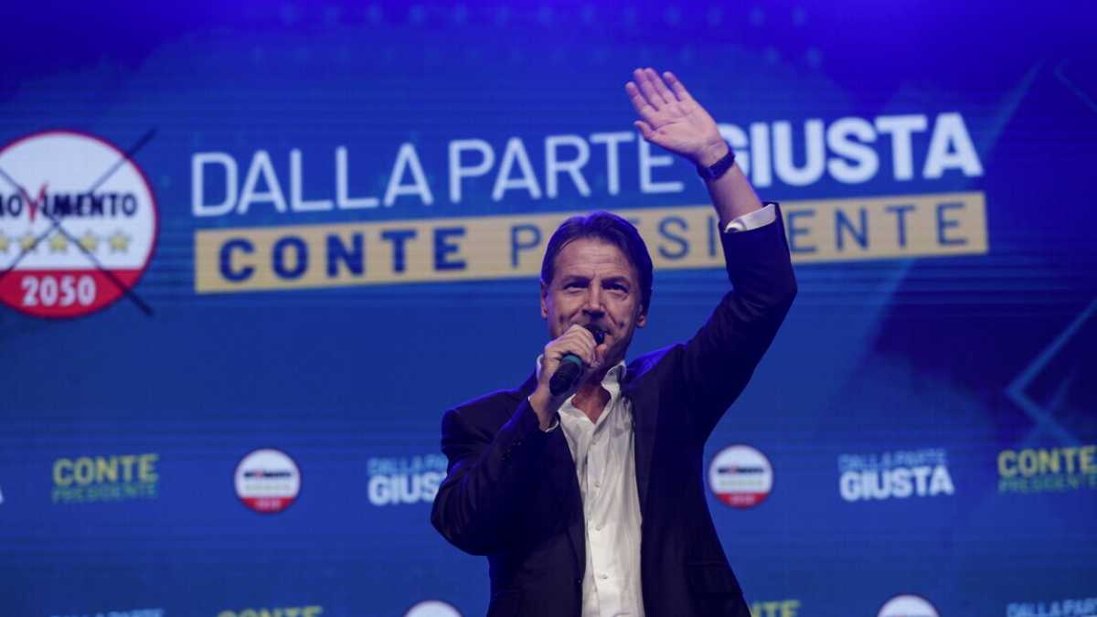 Immagine di La rivincita del Conte rosso sul Pd: "E ora guai a chi tocca il reddito di cittadinanza"