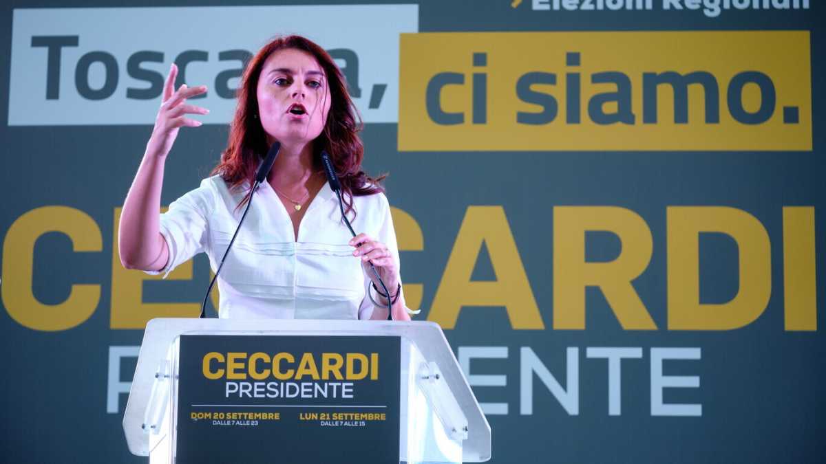 Immagine di Ceccardi apre il processo interno alla Lega: "Chi ci diceva di stare con Draghi ci ha portato al fallimento. Ora duri contro Bruxelles"