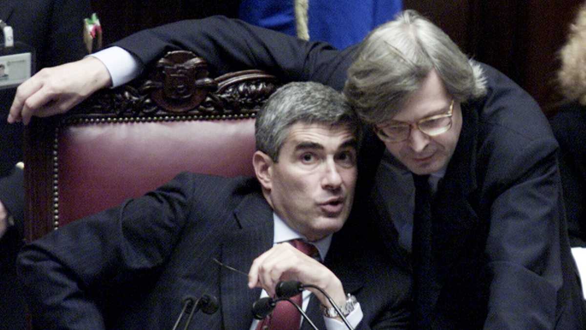 Immagine di Che brutta la guerra fratricida tra Casini e Sgarbi a Bologna