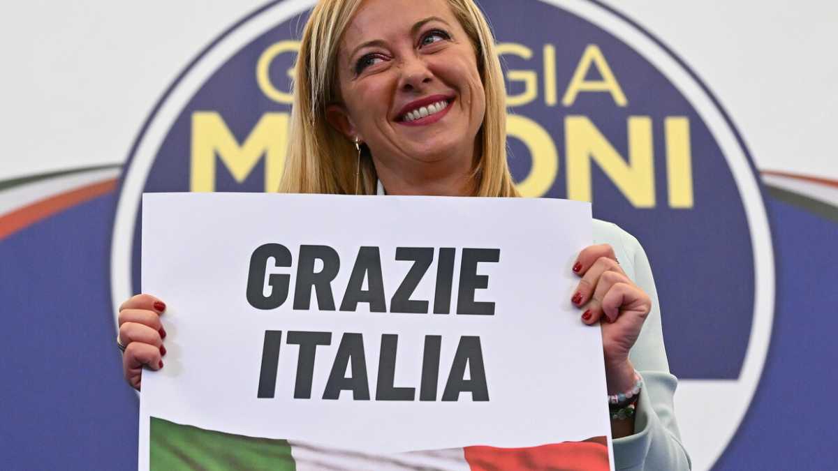 Immagine di Meloni festeggia: "Ha vinto il centrodestra. Governeremo per tutti gli italiani"
