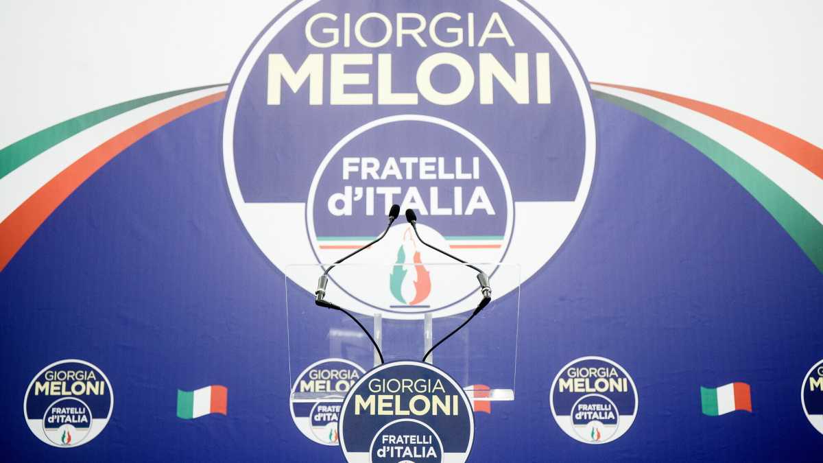 Immagine di Vinte le elezioni, Meloni capirà se FdI può essere un partito senza fiamma e con i liberali dentro