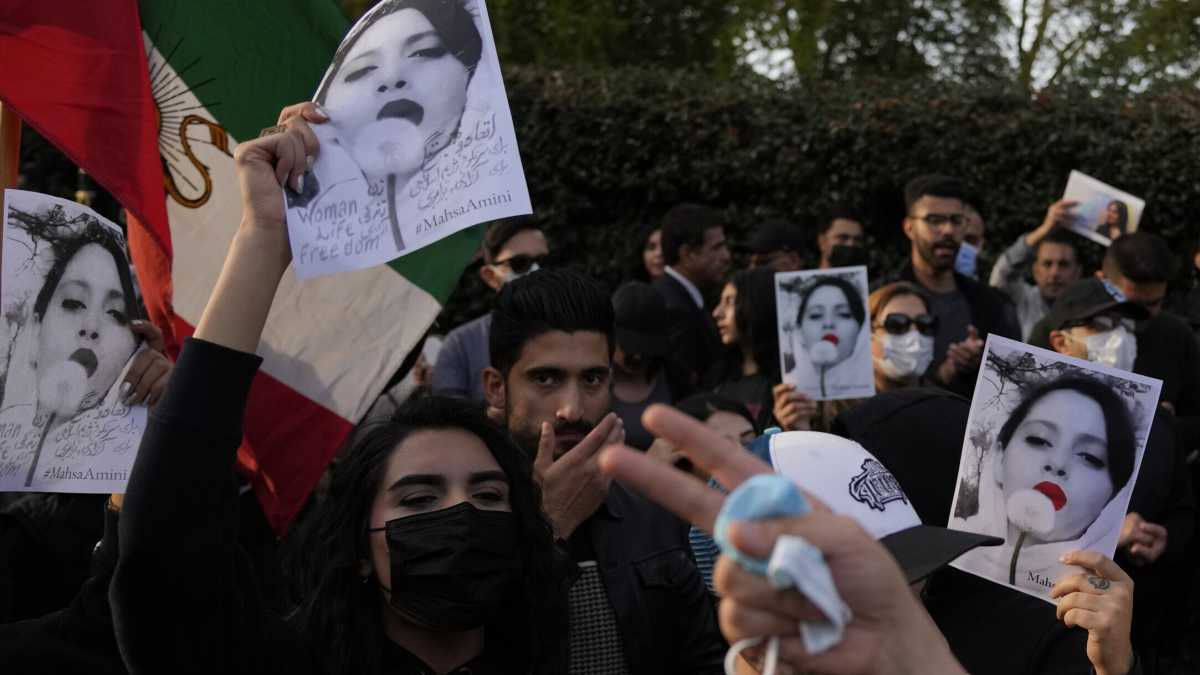 Immagine di In Iran gli uomini ora sono solidali con le donne