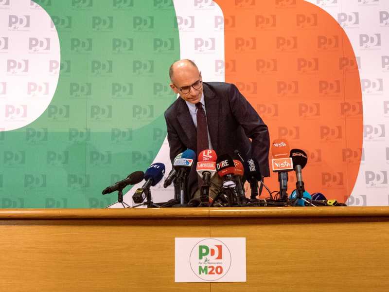 Il Pd si prepara al congresso facendo "analisi". Bonaccini-Nardella-Schlein in corsa