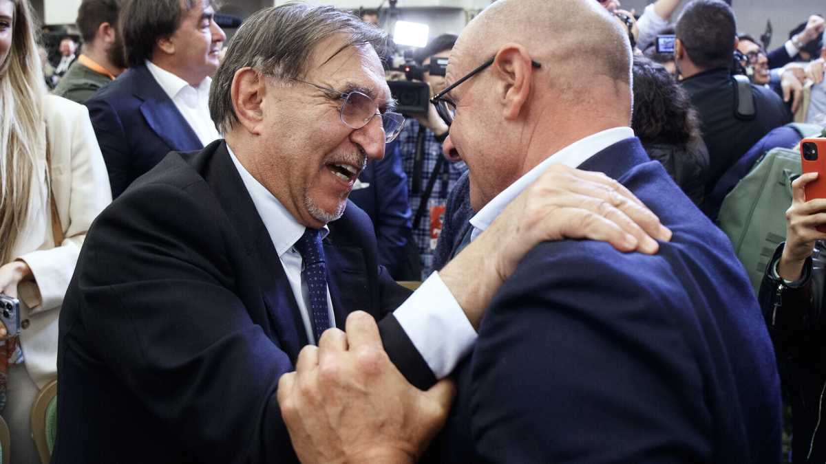 Immagine di Trattative, telefonate, mediazioni: la formazione del governo entra nel vivo