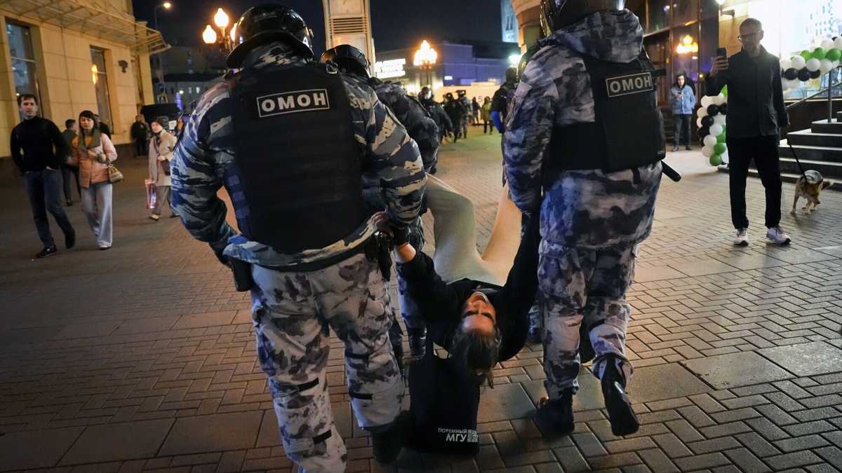 Immagine di Il reclutamento coatto ha rotto la bolla in cui Putin ha tenuto i russi. “Caos totale”