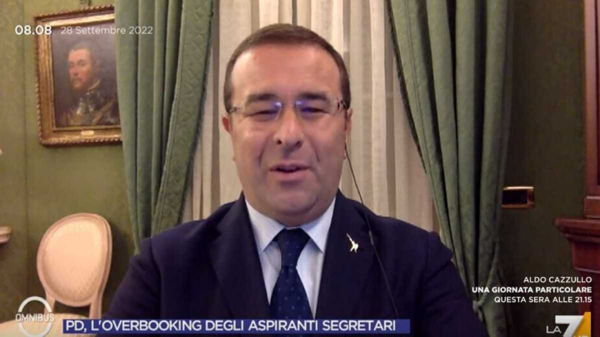 Immagine di I salviniani consigliano di non leggere Il Foglio (leggendo il Foglio)