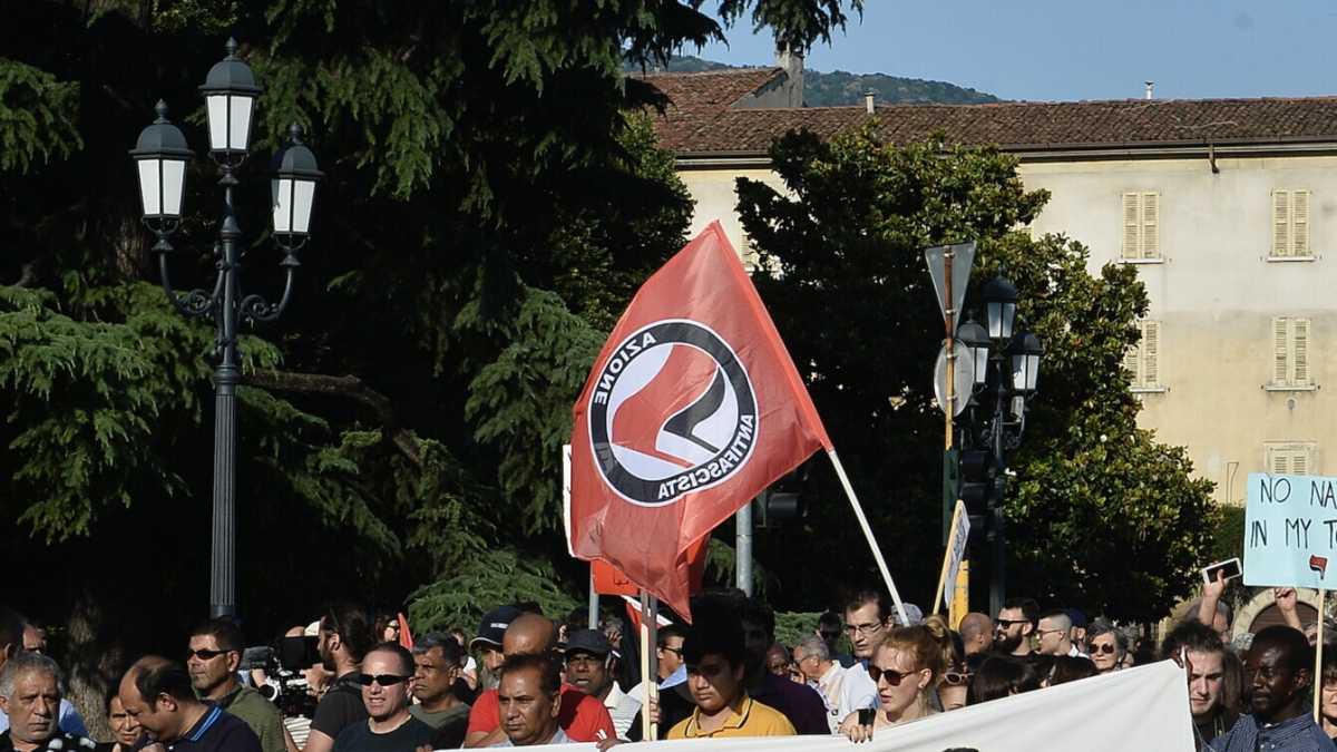 Immagine di Giornalisti che scassano sull'antifascismo: prima troppo poco, poi troppo