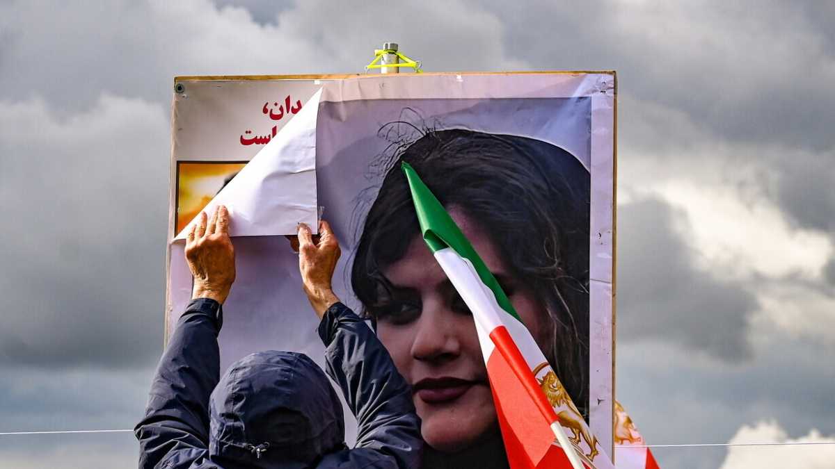 Immagine di Un nuovo Iran. Tre donne, tre omicidi del regime. Ma questa volta c’è qualcosa di diverso