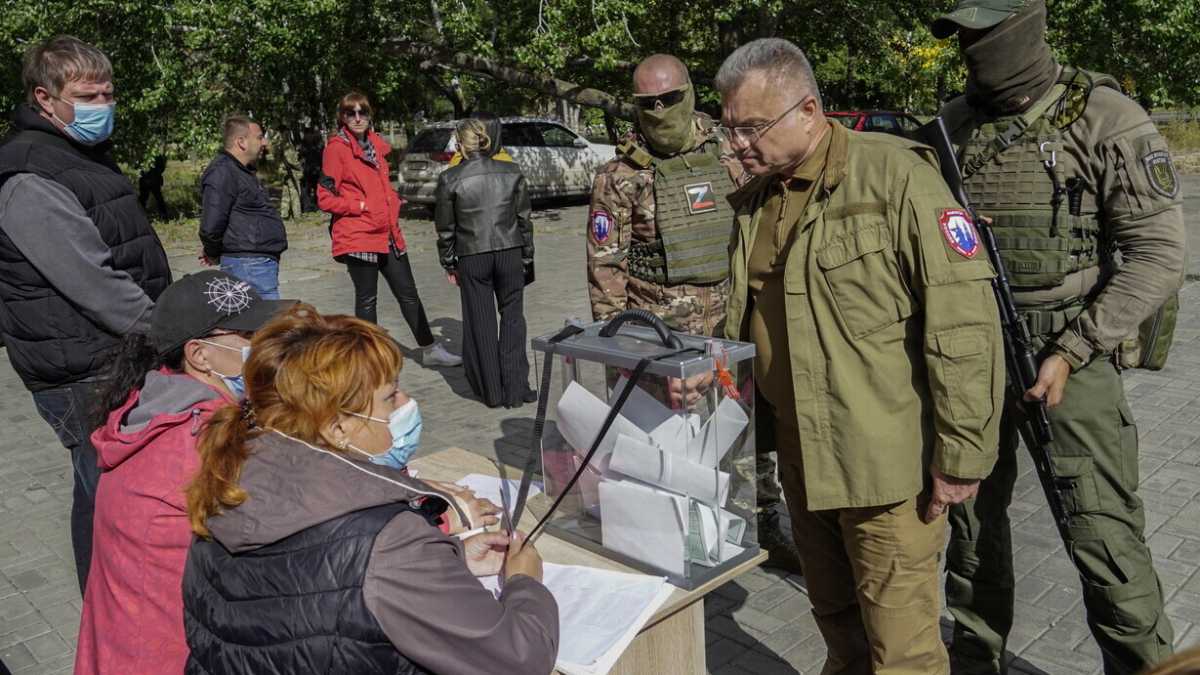 Immagine di I referendum farlocchi di Putin vengono dall'Italia dell'Ottocento