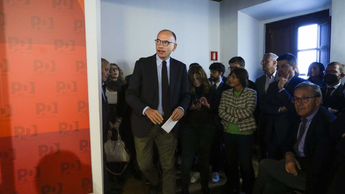 Immagine di Blair archiviato qui da noi, Blair resuscitato dagli inglesi. La sinistra italiana è fuori sincrono