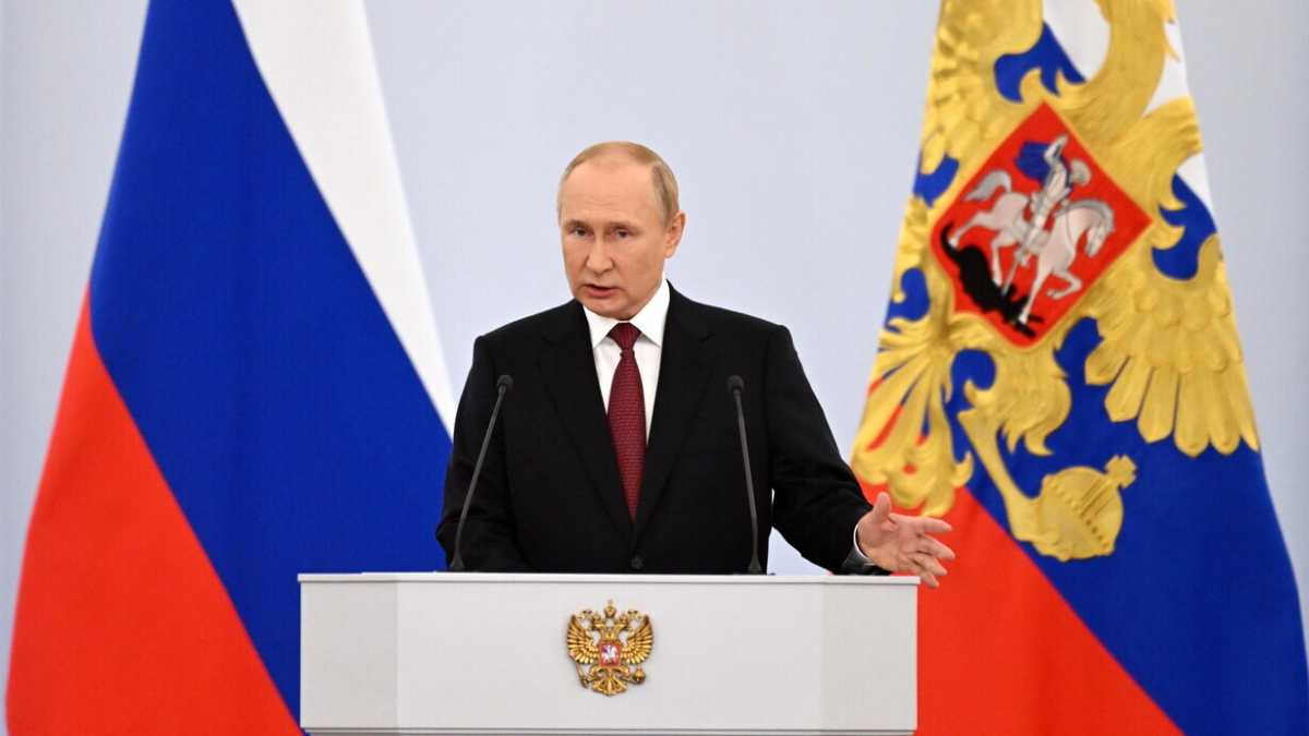 Immagine di Putin s’annette un altro pezzo d’Ucraina