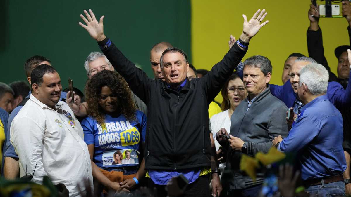 Immagine di Carne, armi, religione. La mobilitazione di Bolsonaro al voto