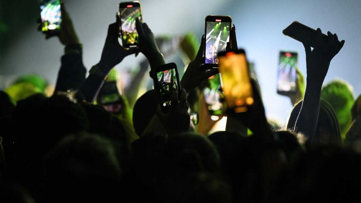 Immagine di Rischiamo davvero di rimanere senza segnale sui telefonini?