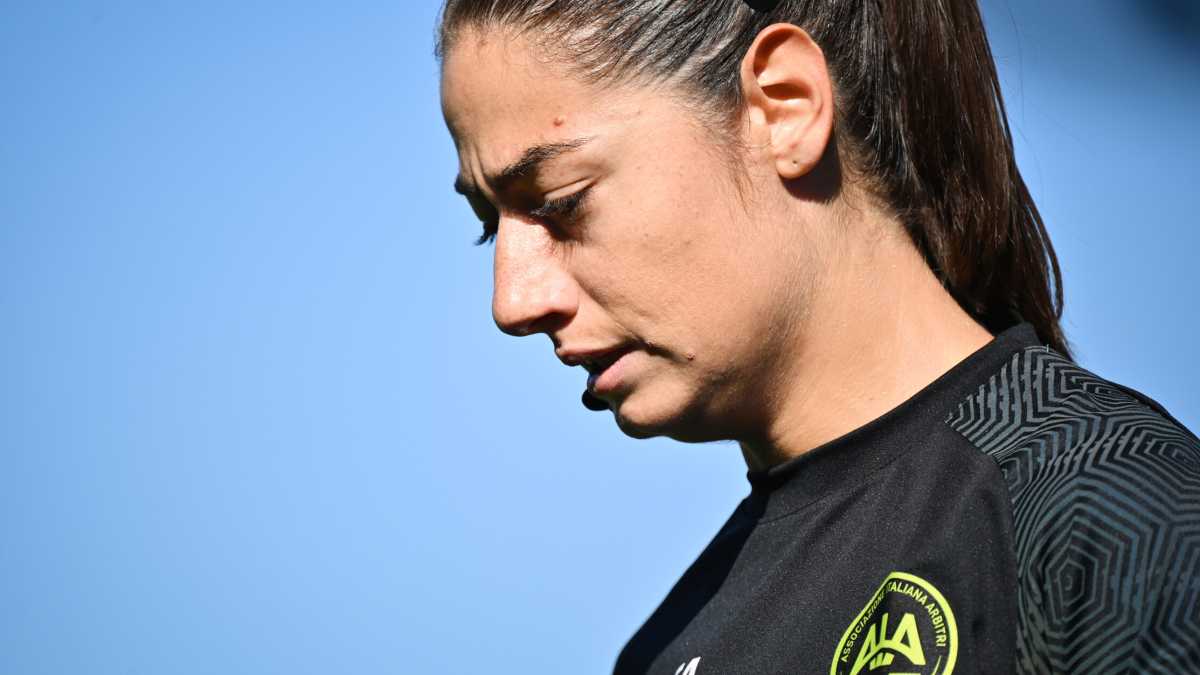 Immagine di L'exploit di Ferrieri Caputi, il primo arbitro donna d'Italia ai tempi del primo premier donna d'Italia