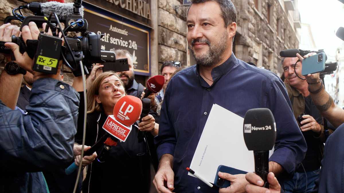 Immagine di Il papello di Salvini a Meloni: vuole almeno dieci ministeri. Sarà una trattativa lunga