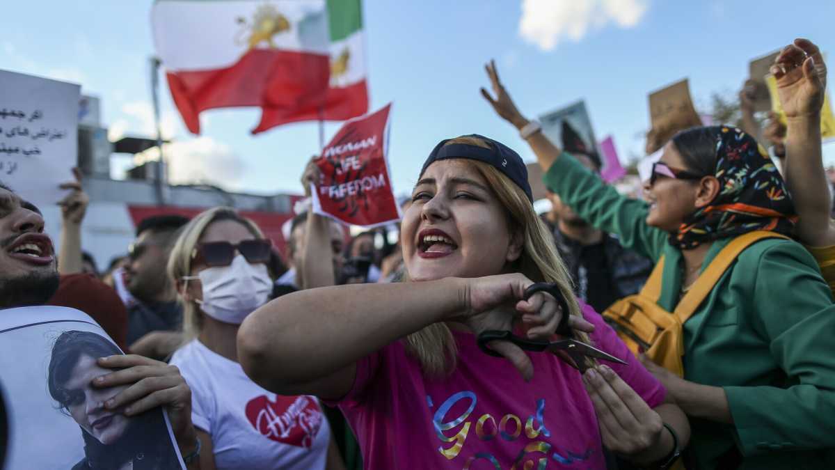 Immagine di La piazza iraniana e quella ucraina s’affiancano nella lotta contro i regimi e l’indifferenza